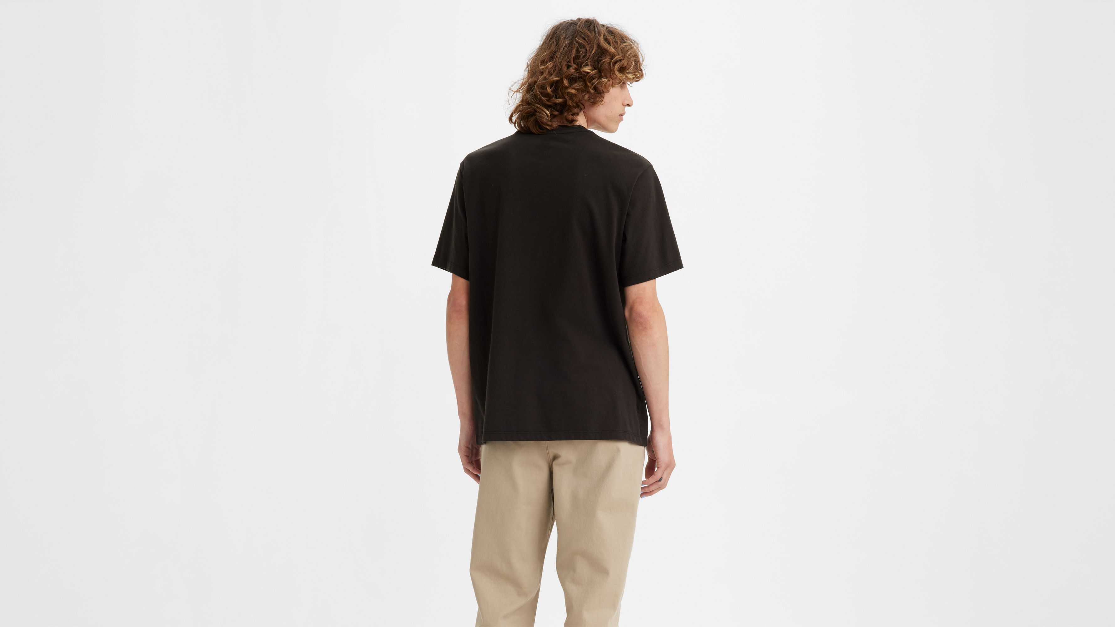 Easy Relaxed Pocket T-Shirt sold by Levi's product image thumbnail 3