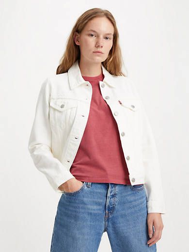 Classic Fit T-Shirt sold by Levi's