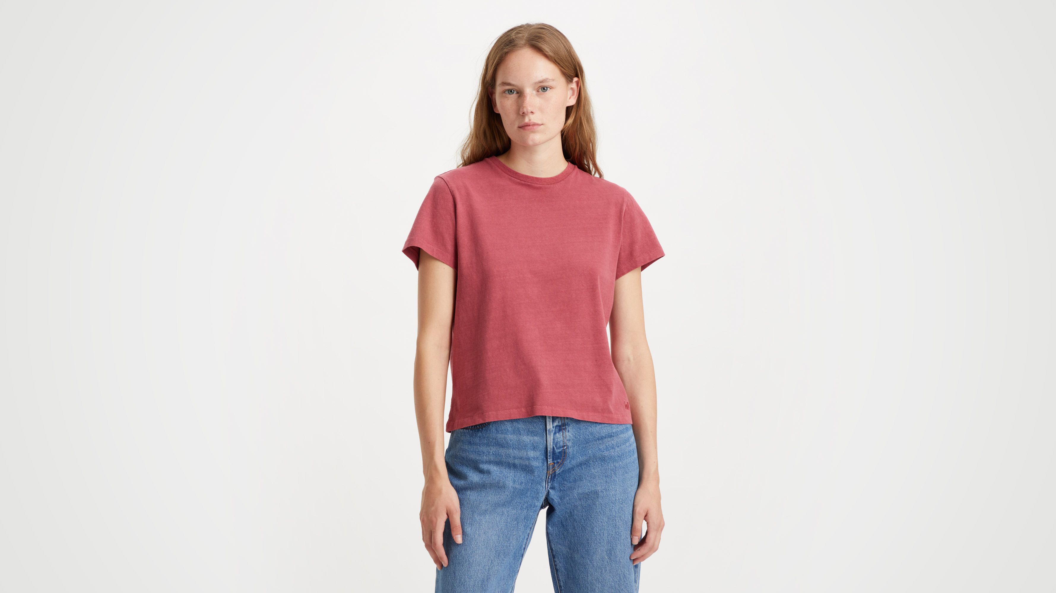 Classic Fit T-Shirt sold by Levi's product image thumbnail 2
