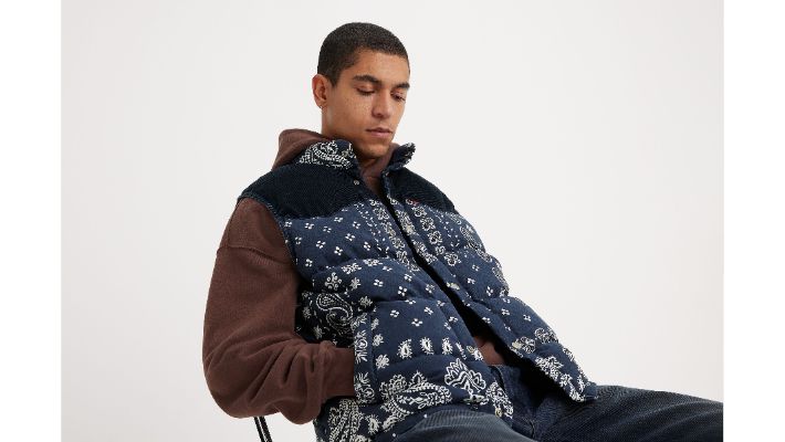 Western Super Puffer Vest sold by Levi's