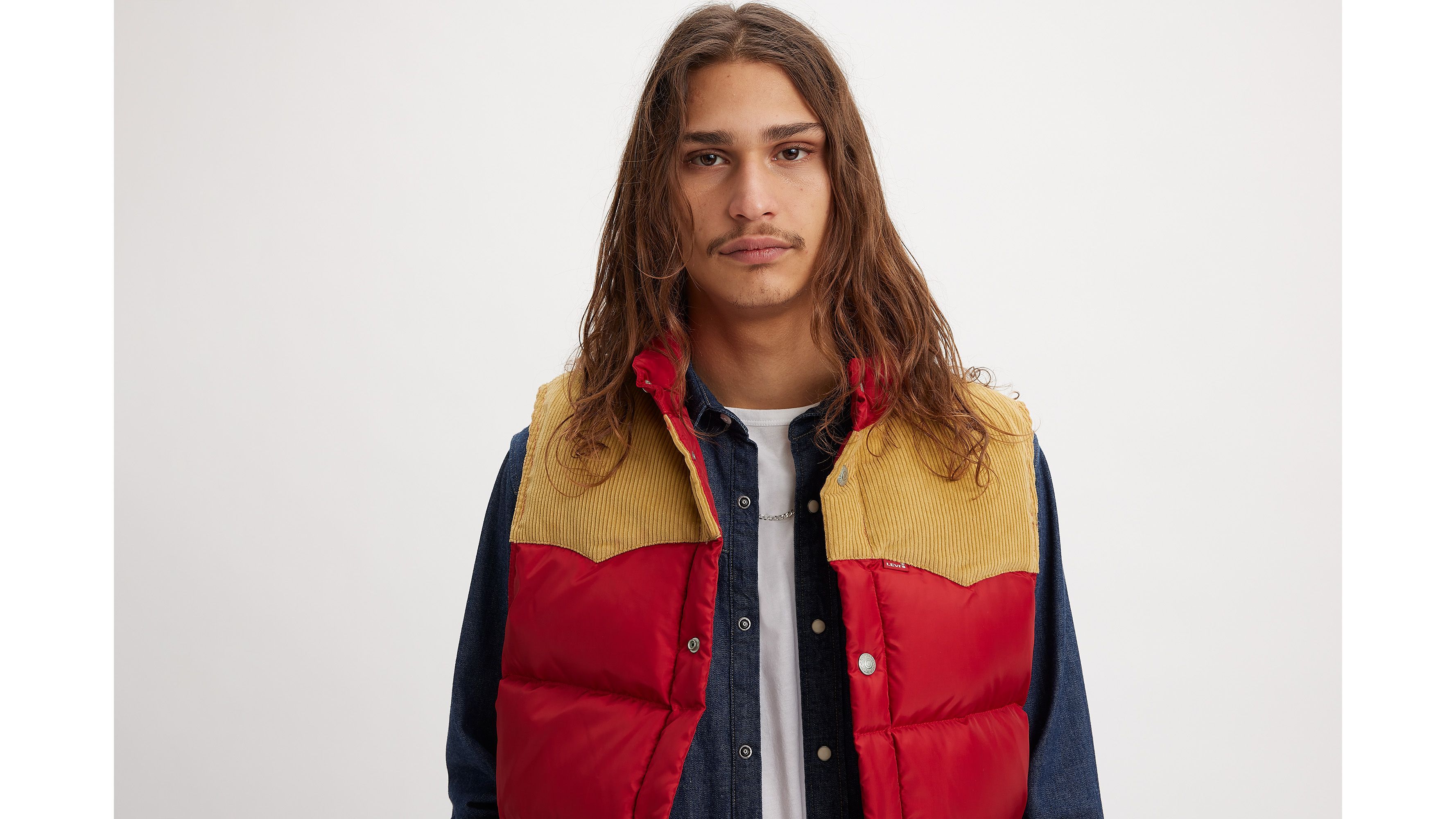 Western Super Puffer Vest sold by Levi's product image thumbnail 4