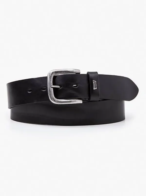 Modern Cabazon Metal Belt sold by Levi's