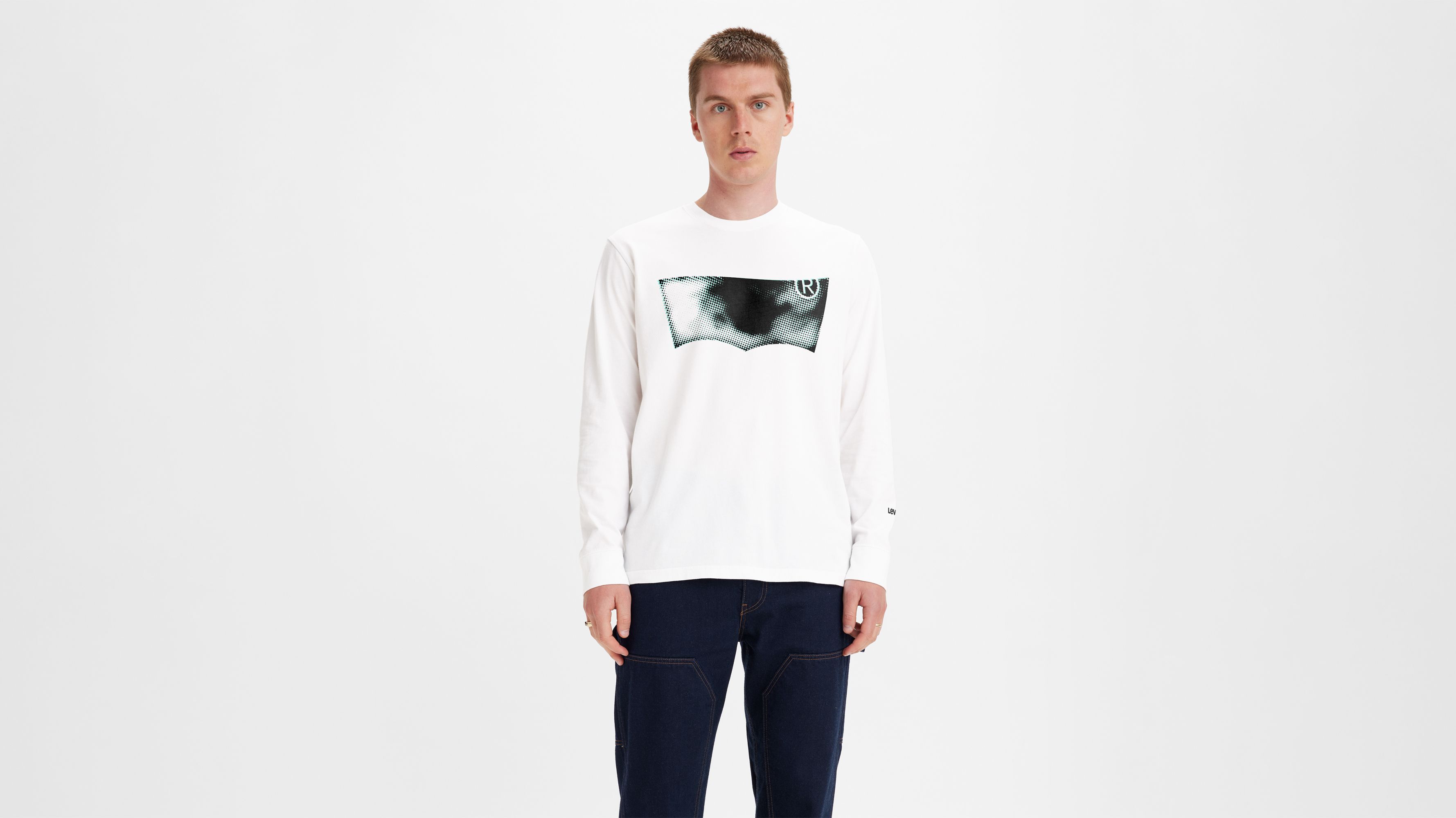Relaxed Fit Long Sleeve Graphic T-Shirt sold by Levi's