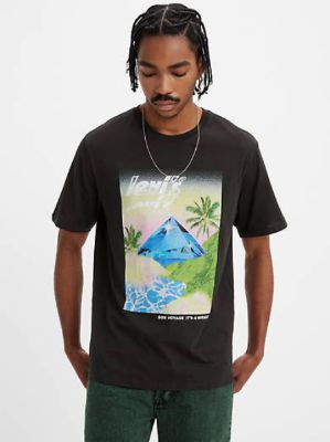Relaxed Fit Short Sleeve T-Shirt sold by Levi's