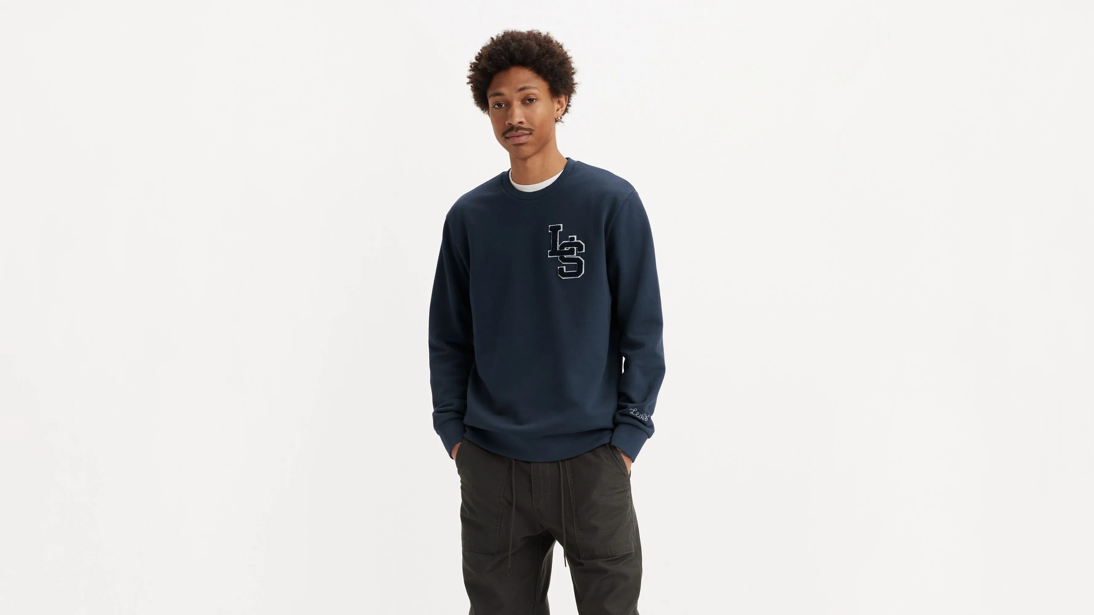 Standard Fit Graphic Crewneck Sweatshirt sold by Levi's product image thumbnail 2