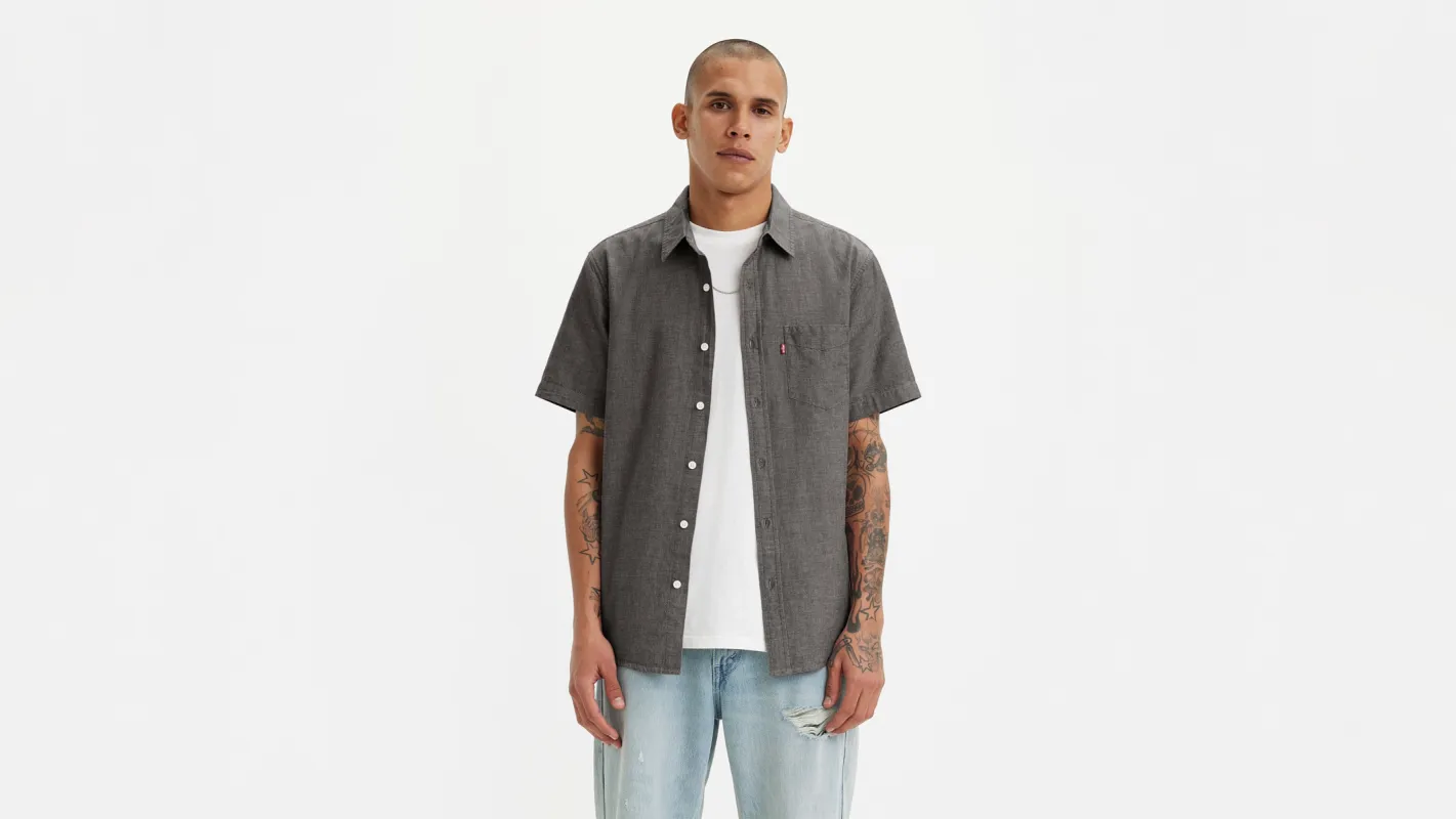 Short Sleeve Classic One Pocket Standard Fit Shirt sold by Levi's