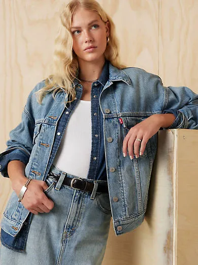 Levi's 90s Trucker Jacket - Women's M sold by Levi's