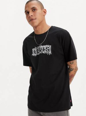 Relaxed Fit Short Sleeve Graphic T-Shirt made by Levi's