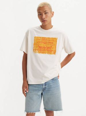 Vintage Fit Graphic T-Shirt sold by Levi's