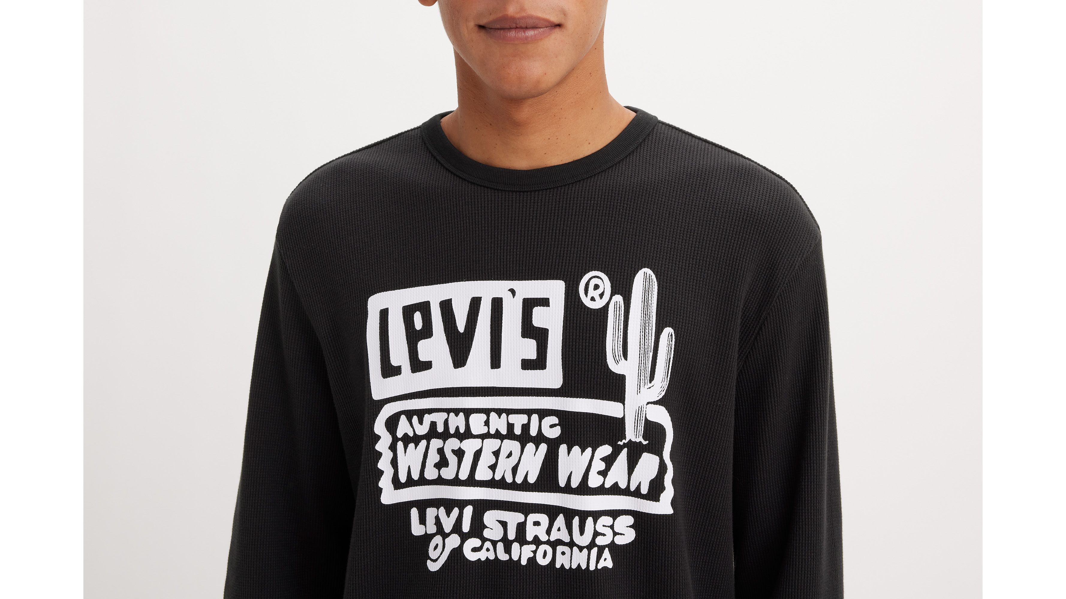 Long Sleeve Graphic Thermal Shirt sold by Levi's product image thumbnail 4