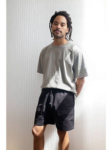 Trail Cargo 6" Men's Shorts sold by Levi's