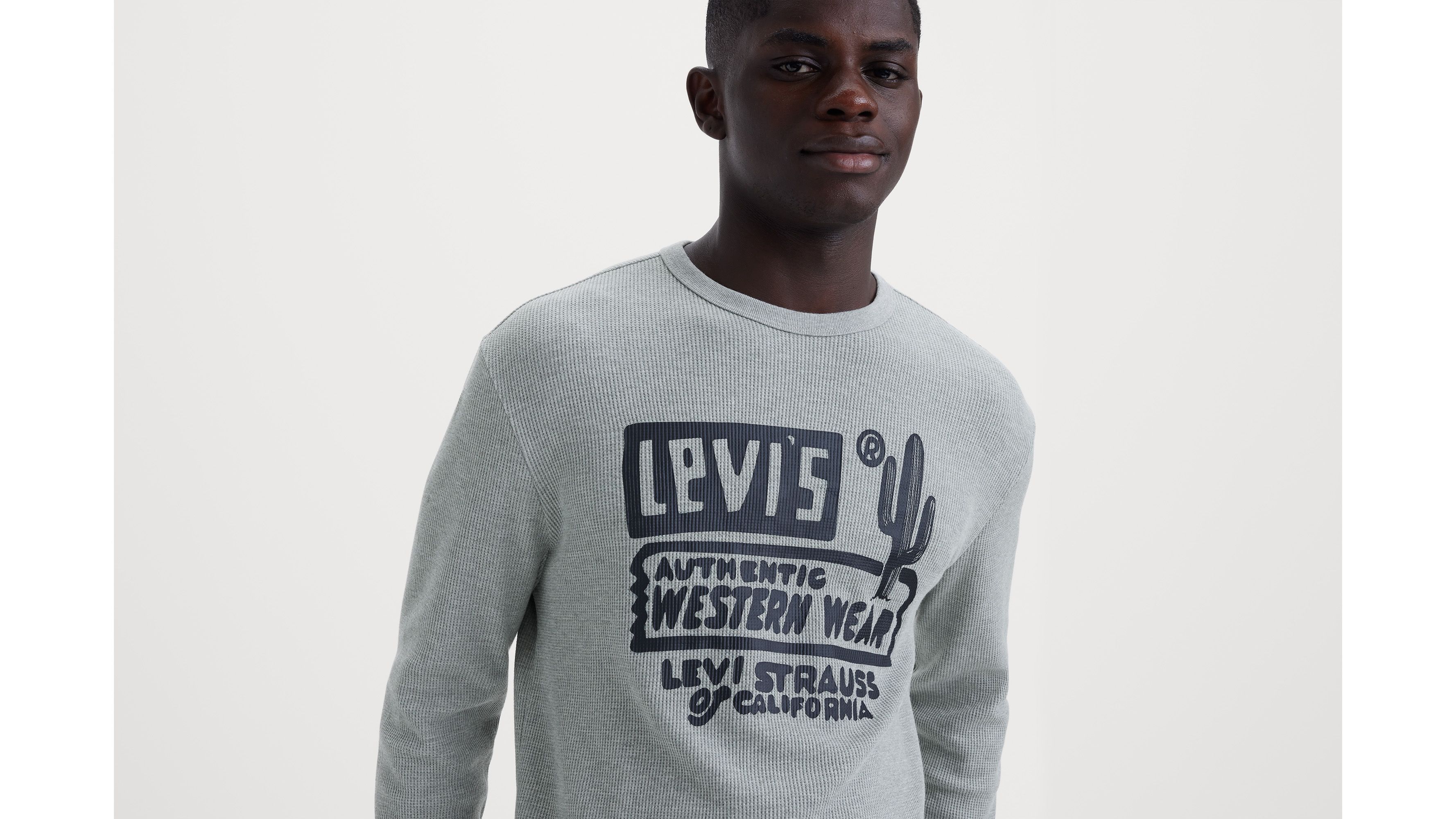 Long Sleeve Graphic Thermal Shirt sold by Levi's product image thumbnail 4