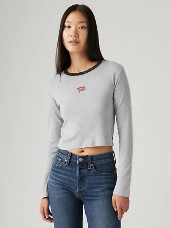 Graphic Essential Sporty Long Sleeve T-Shirt sold by Levi's