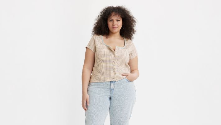 Short Sleeve Britt Snap Front Top (Plus Size) sold by Levi's