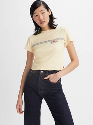 Graphic Essential Sporty T-Shirt sold by Levi's