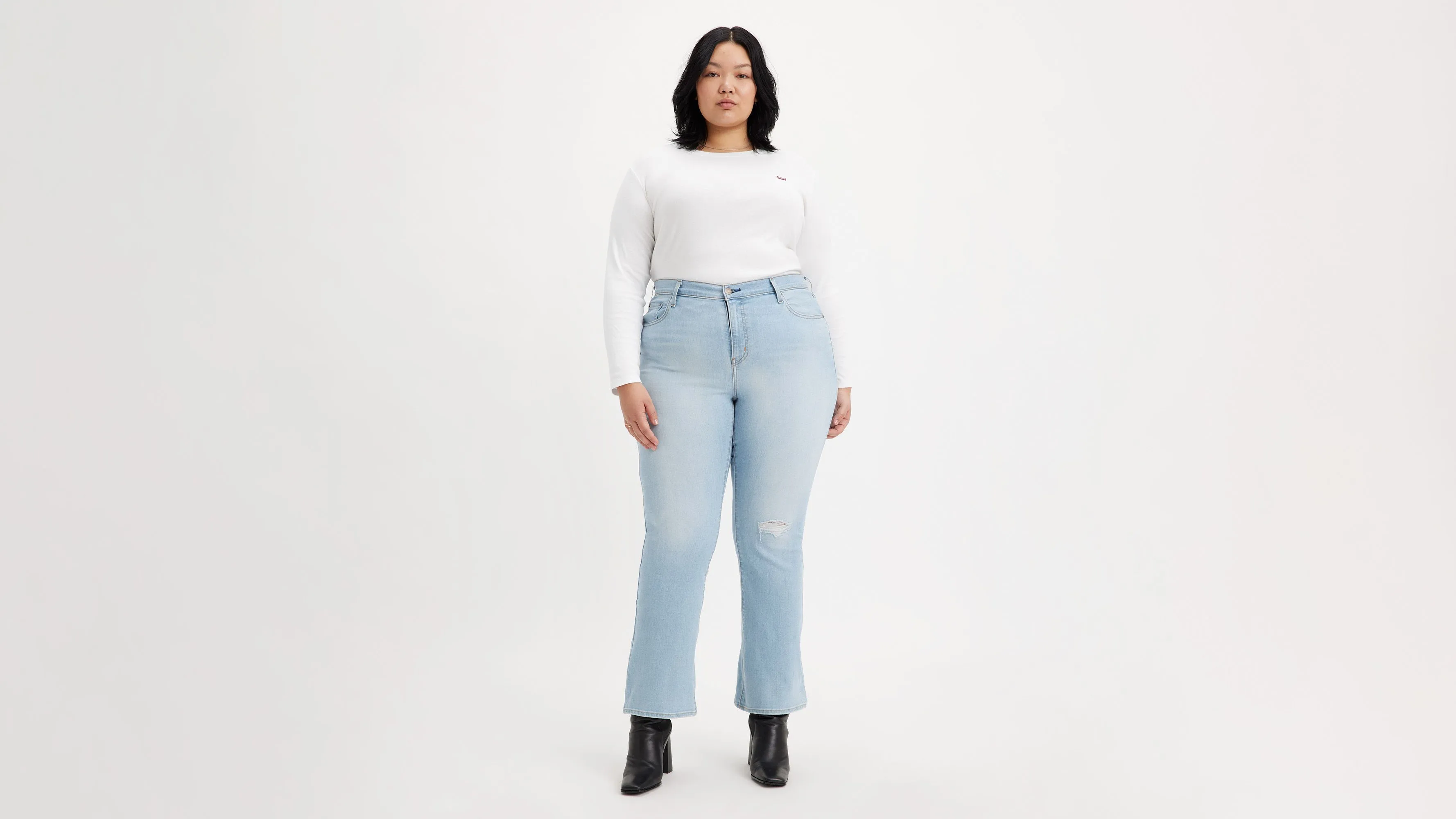 725 High Rise Bootcut Women's Jeans (Plus Size) sold by Levi's