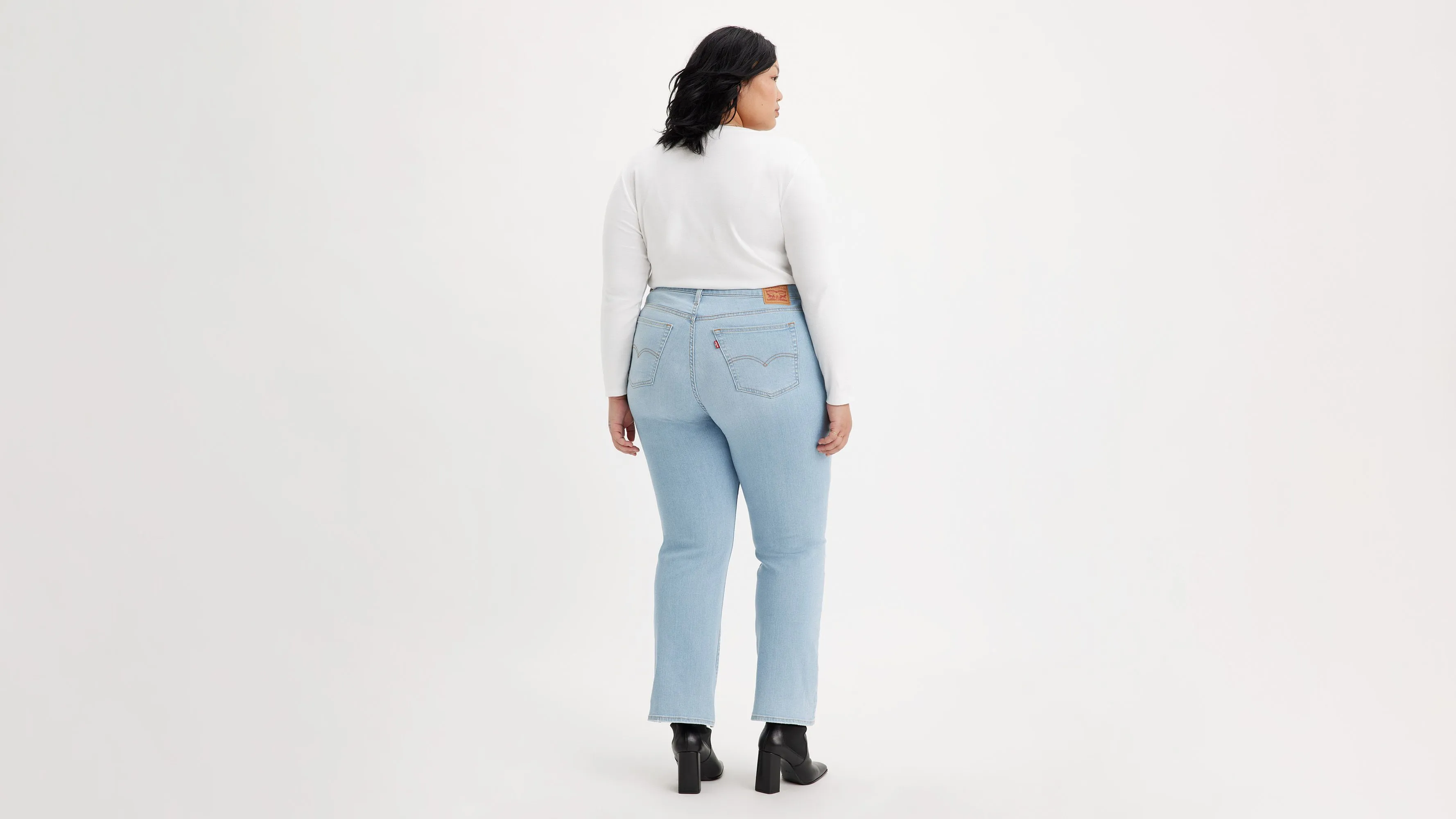 725 High Rise Bootcut Women's Jeans (Plus Size) sold by Levi's product image thumbnail 3