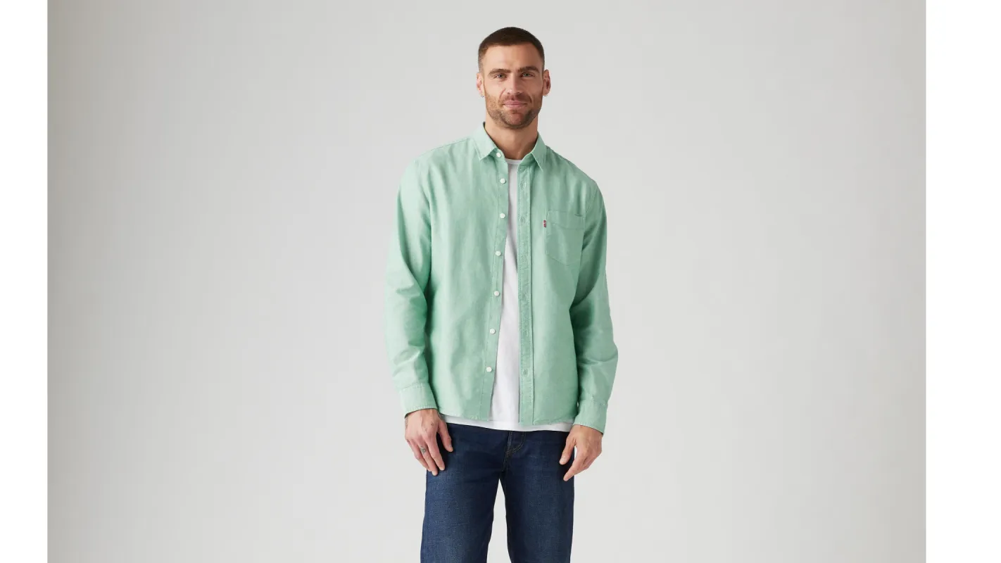 Classic One Pocket Standard Fit Shirt sold by Levi's