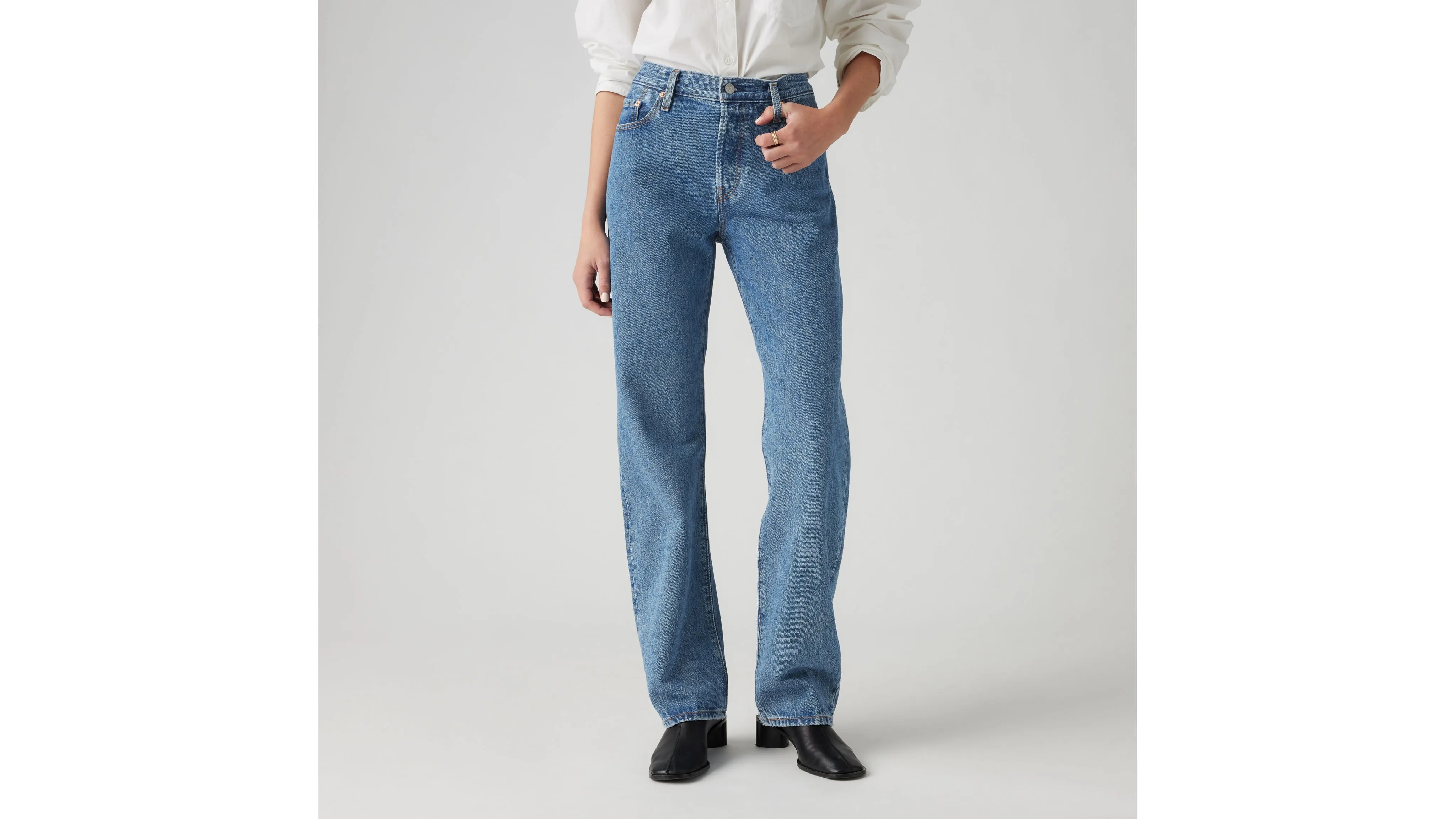 Levi's 501 '90s Women's Jeans 27x30 sold by Levi's product image thumbnail 2