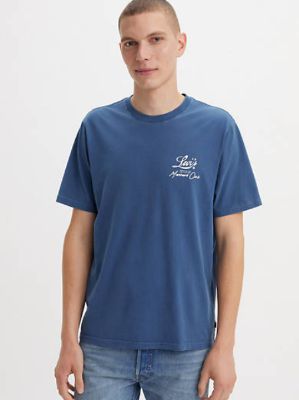 Relaxed Fit Short Sleeve Graphic T-Shirt sold by Levi's