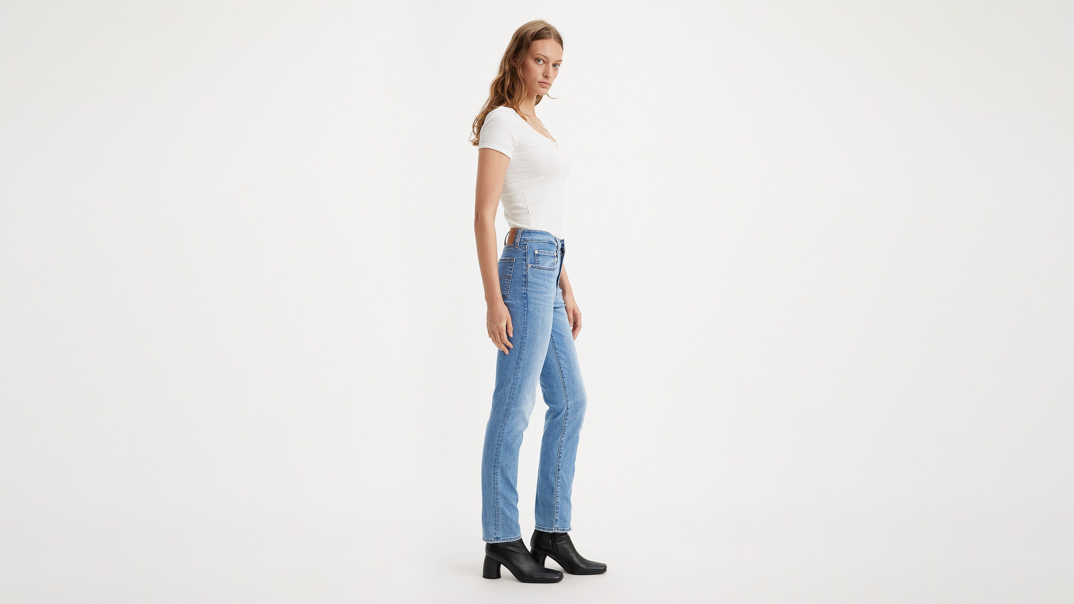724 High Rise Straight Performance Cool Women's Jeans sold by Levi's product image thumbnail 3