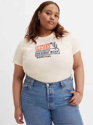 Graphic Classic T-Shirt (Plus Size) sold by Levi's