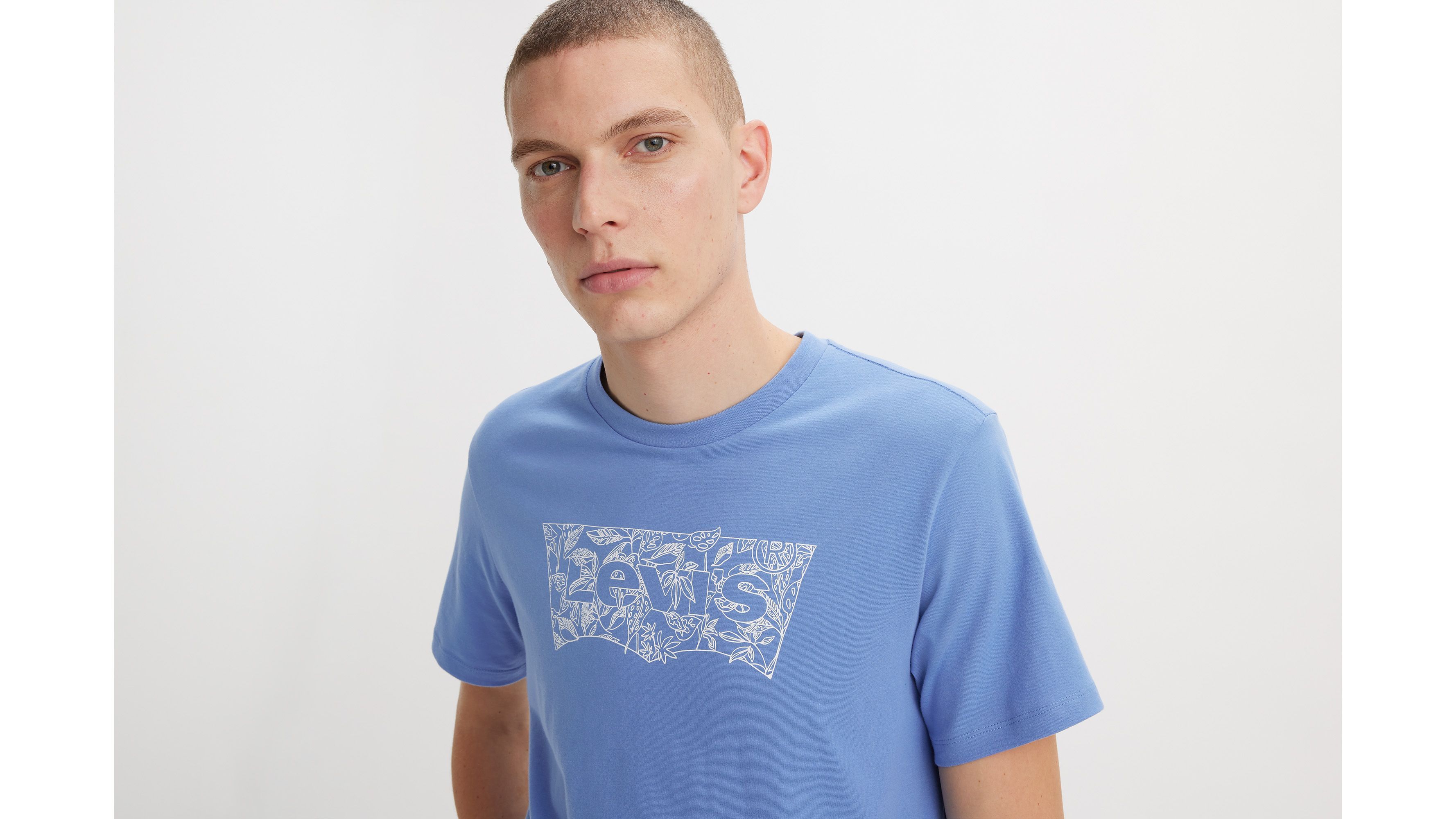 Classic Graphic T-Shirt sold by Levi's product image thumbnail 4