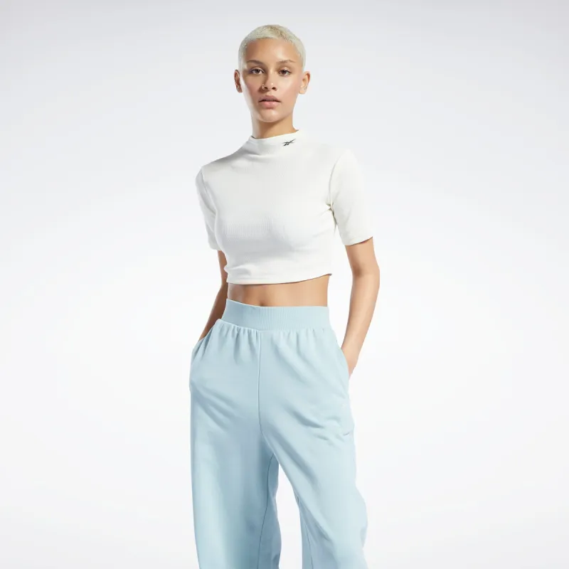 Reebok Apparel Women Short Sleeve Rib Tight Shirt Clawht made by Reebok