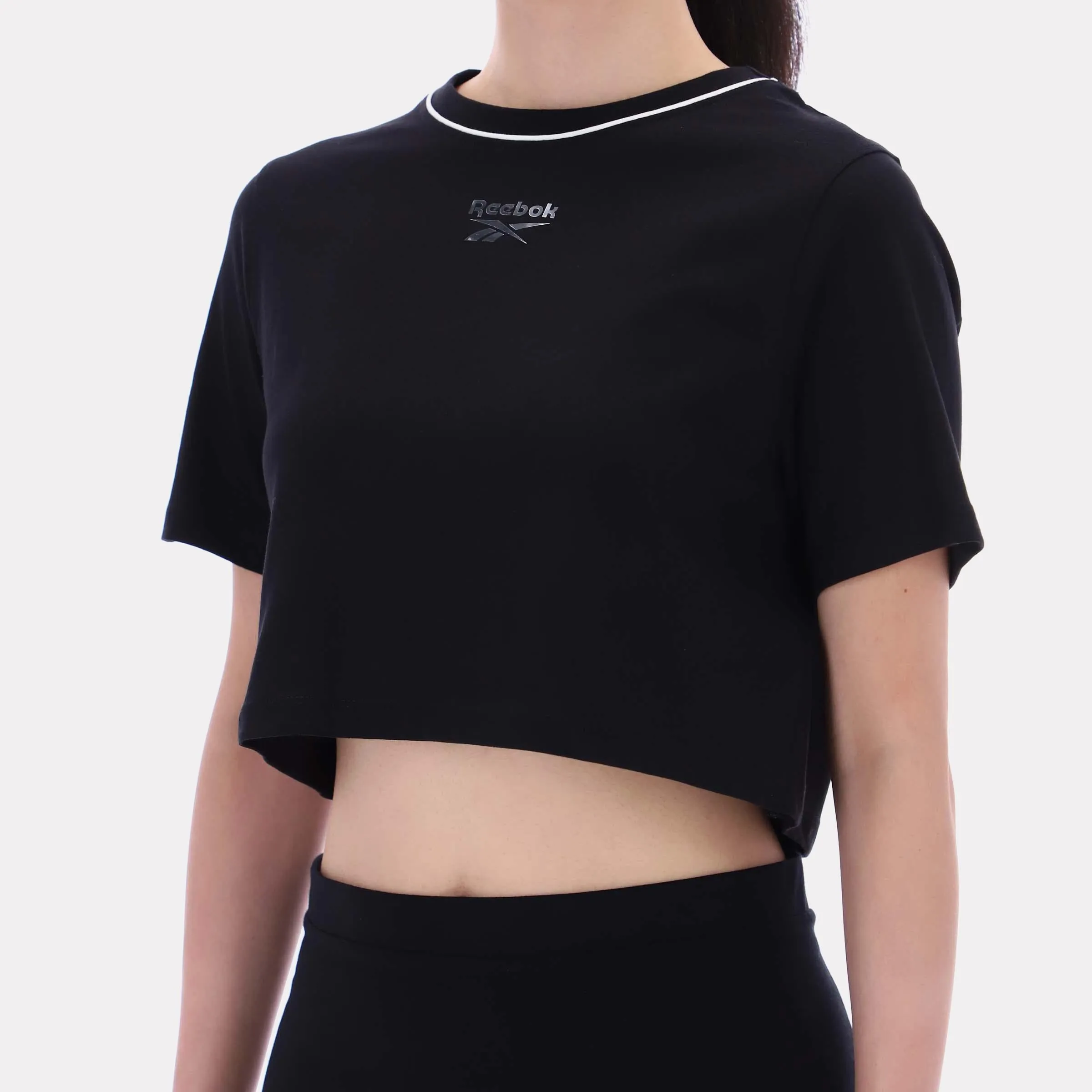 Reebok Apparel Women Cropped Small Logo T-Shirt BLACK sold by Reebok product image thumbnail 4