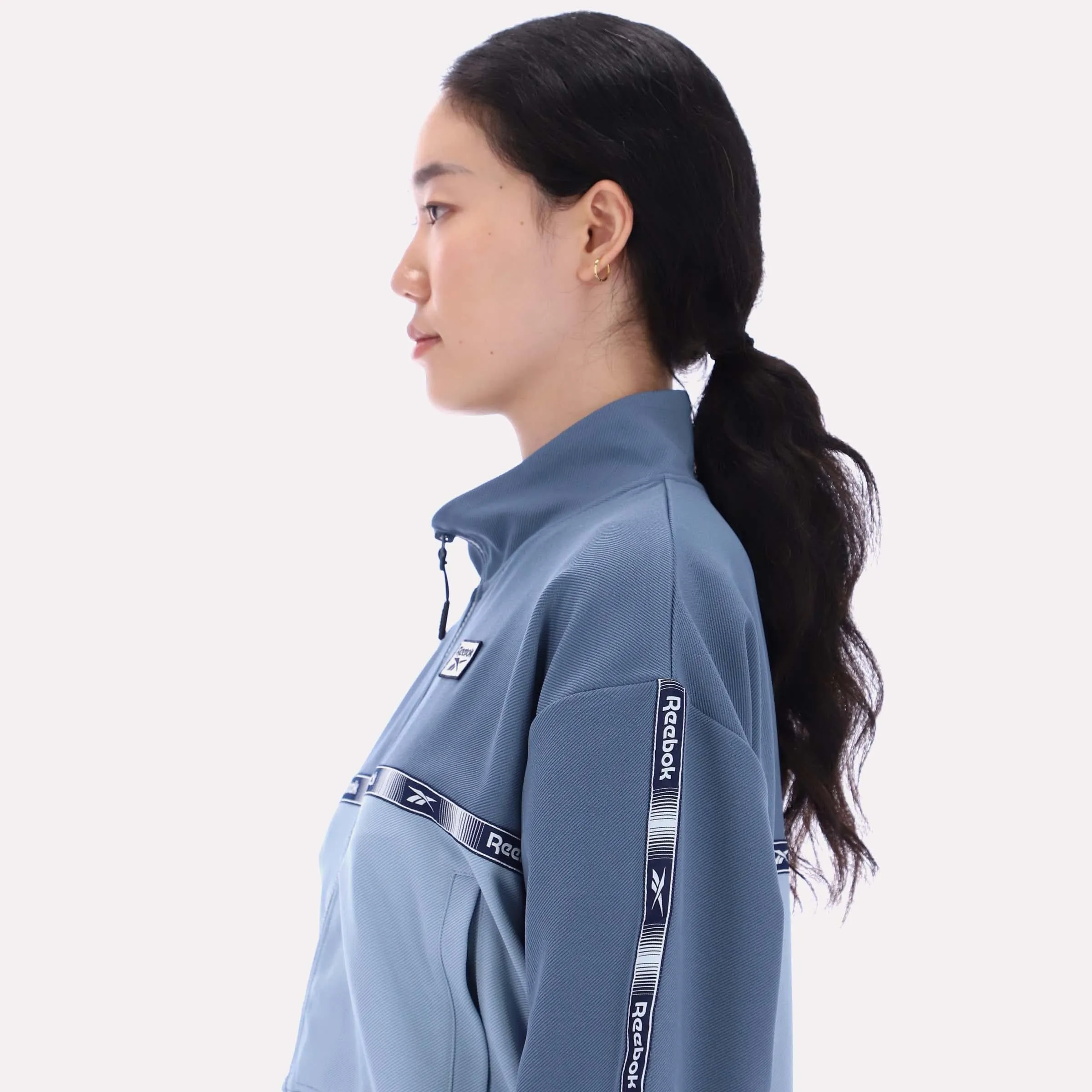 Reebok Apparel Women Cropped Vector Track Jacket LEISURE BLUE/SHADOW sold by Reebok product image thumbnail 4