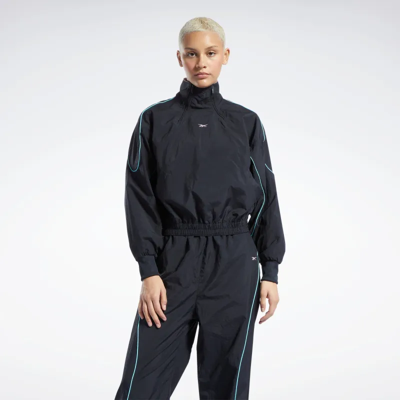 Reebok Apparel Women Classics Sweatshirt Nghblk made by Reebok