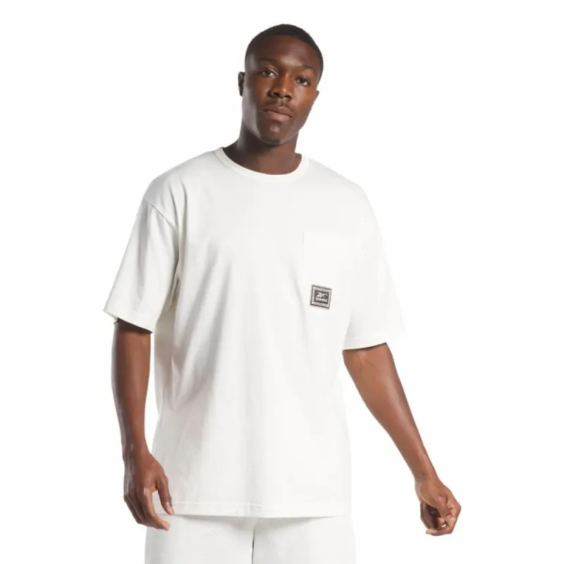 Reebok Apparel Men REEBOK BASKETBALL RELAXED HEAVYWEIGHT POCKET T-SHIRT CHALK made by Reebok