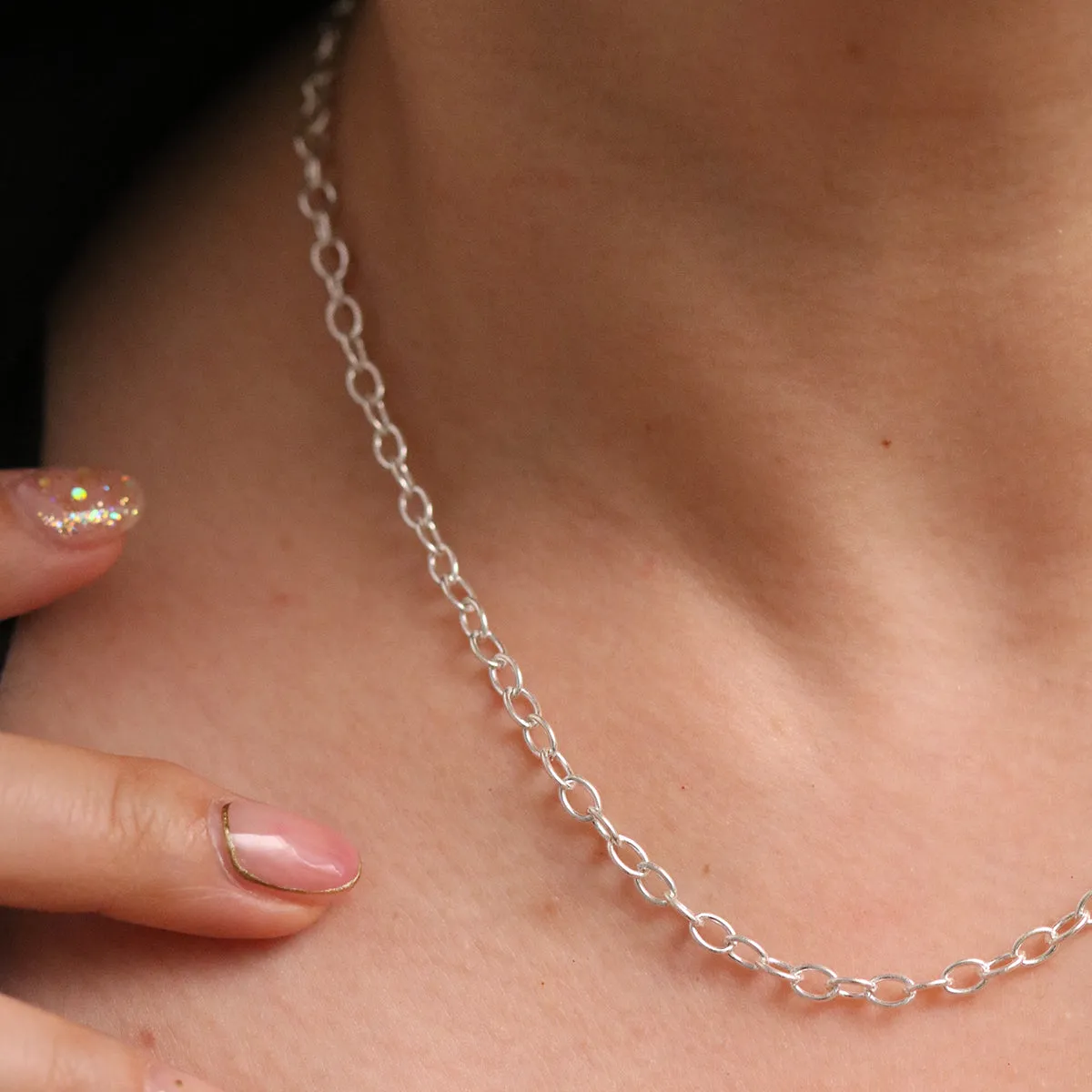 Medium oval chain necklace sold by NABI LONDON product image thumbnail 3