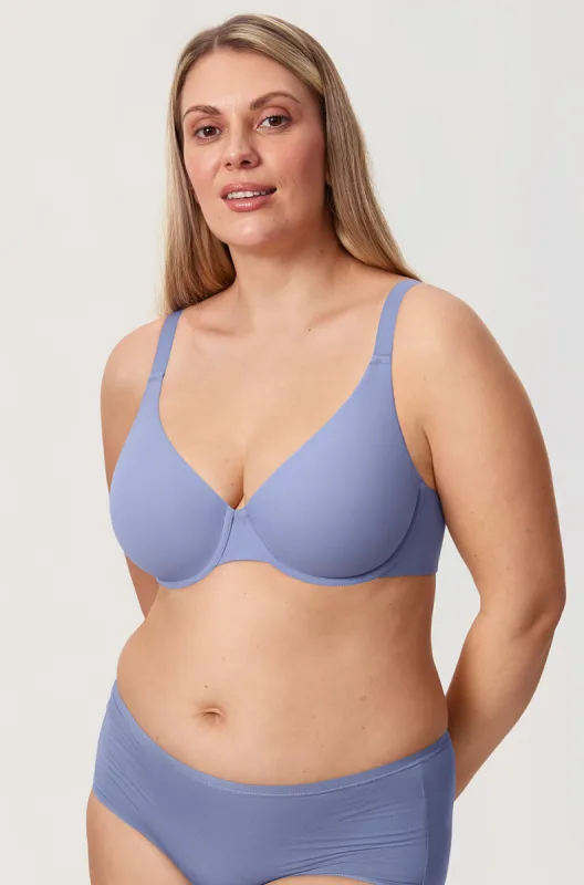 Everyday Plunge Underwire Bra made by Essenther
