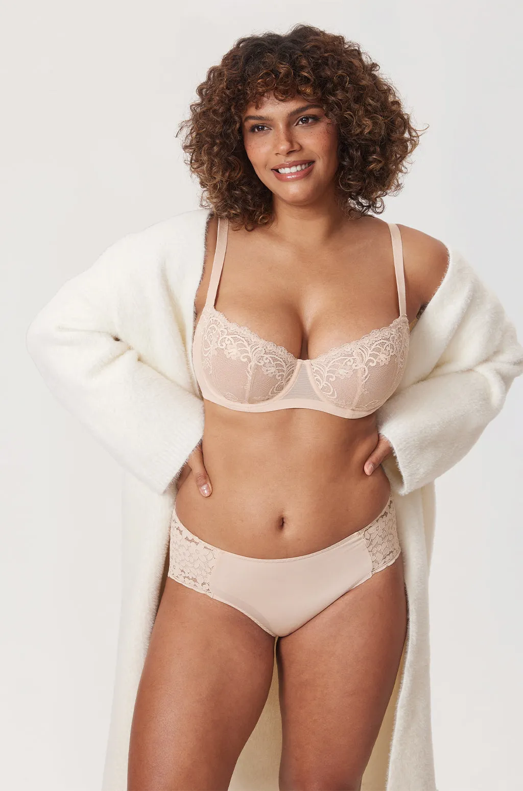 Vintage Lace Balconette Bra sold by Essenther product image thumbnail 4