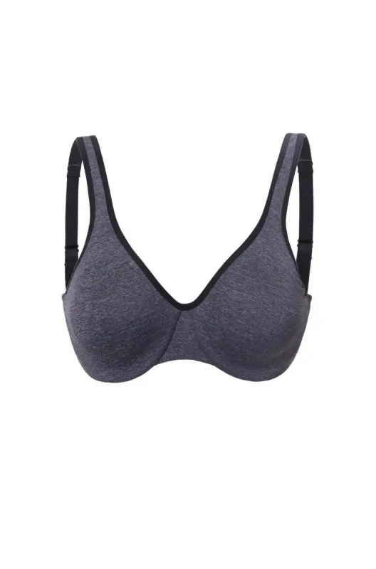 Soft Minimizer Bra sold by Essenther