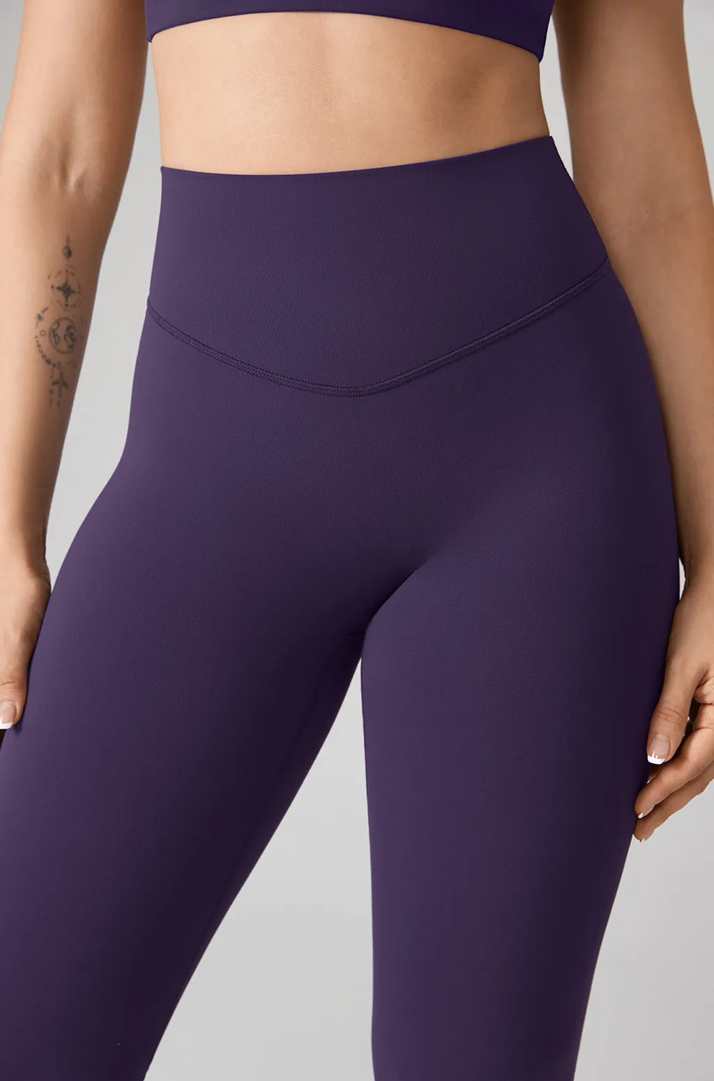 No Front Seam Flare Leggings 31" sold by Essenther product image thumbnail 4