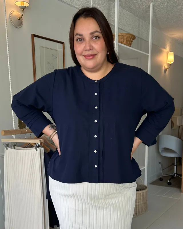 Last Chance | Lucia Blouse | Navy | XL made by Harly Jae