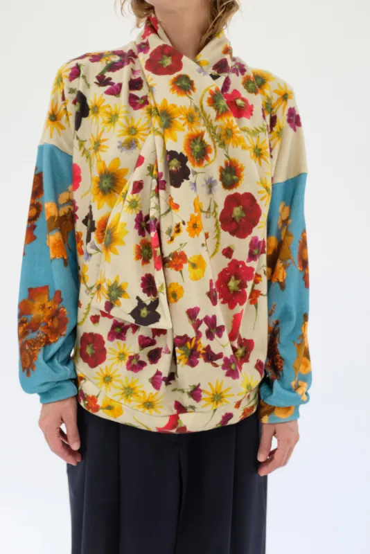 Anntian Shawly Nicky Pull Sweatshirt sold by Beklina