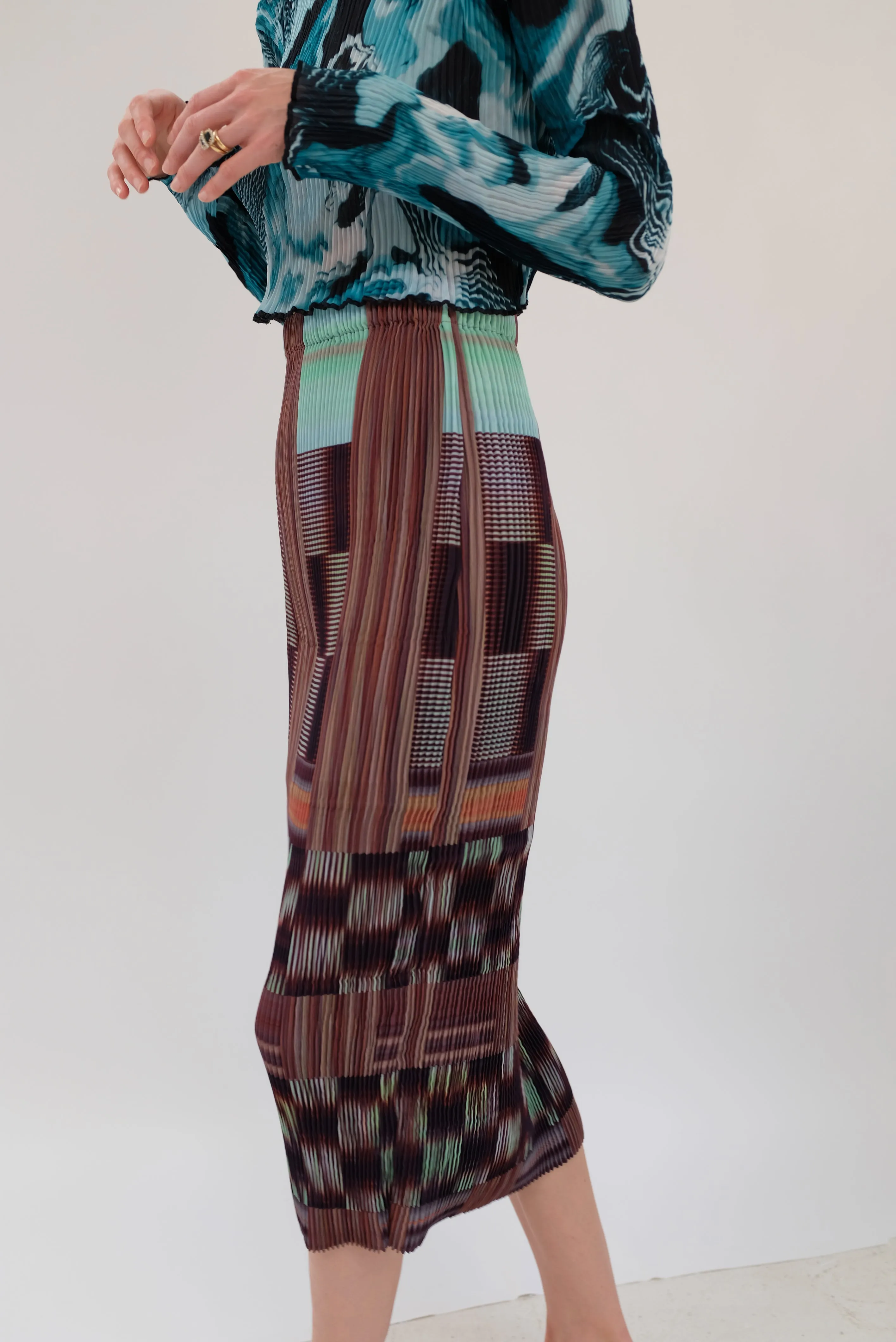 Julia Heuer Ekke Skirt Hagen sold by Beklina product image thumbnail 2