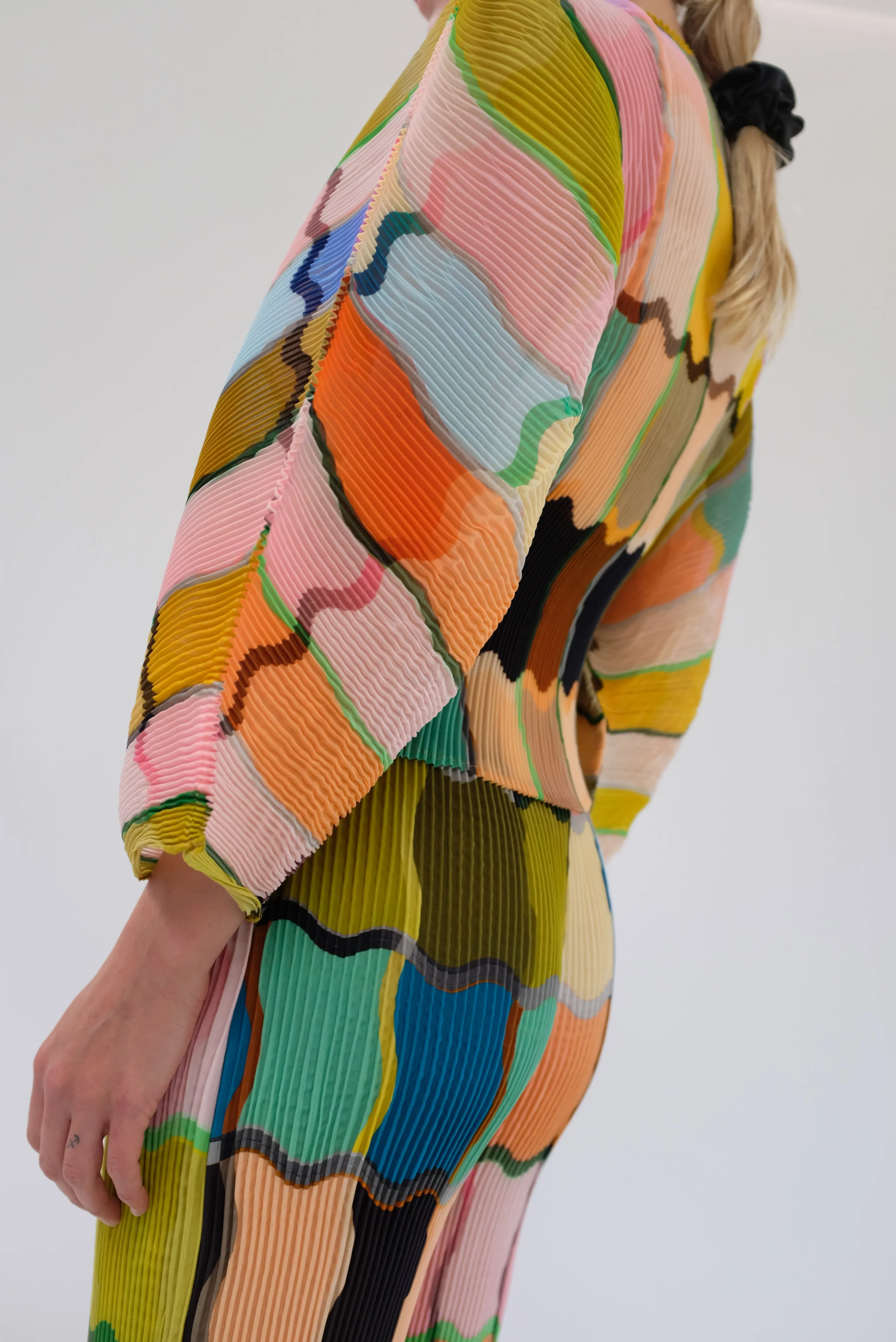 Julia Heuer Rana Top Ernst sold by Beklina product image thumbnail 4