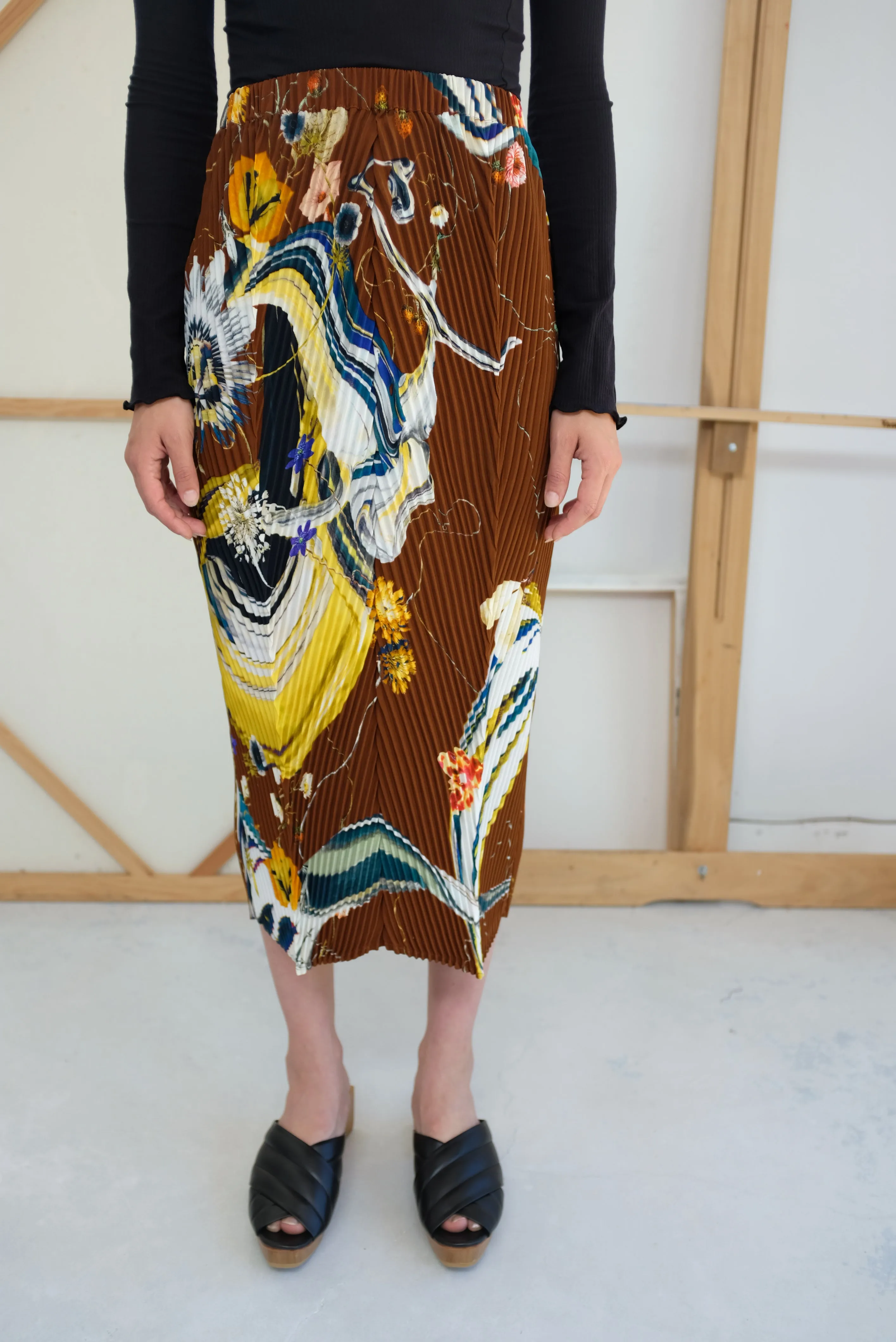 Julia Heuer Luke Skirt Jasper sold by Beklina product image thumbnail 3