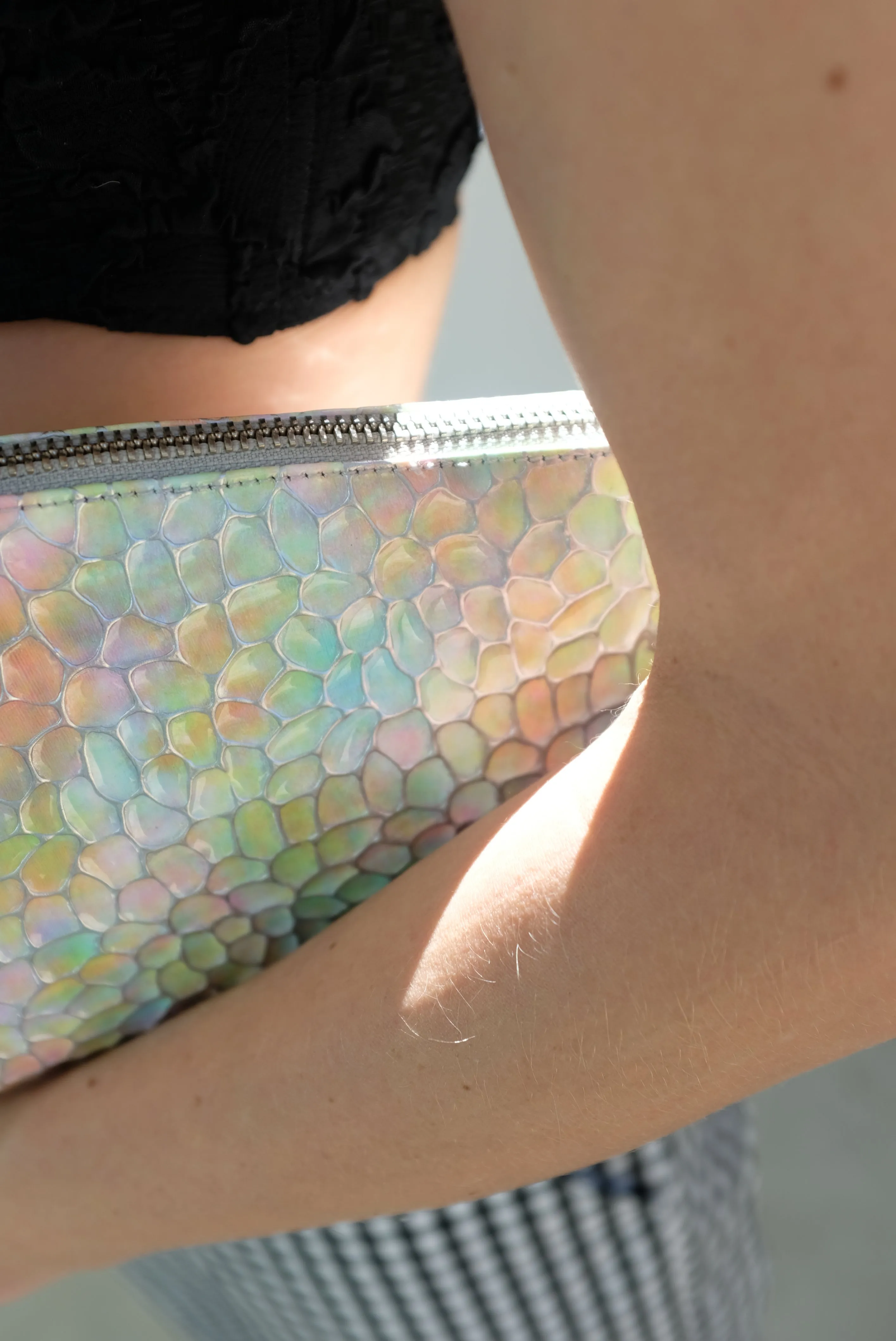 MNZ Dune Pouch Neon Fish sold by Beklina product image thumbnail 4