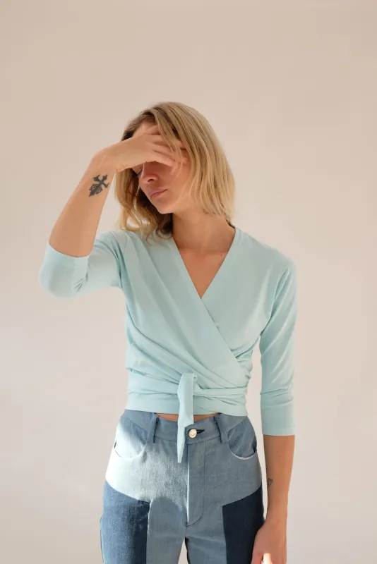 Beklina Kudu Wrap Top Bottle Glass made by Beklina