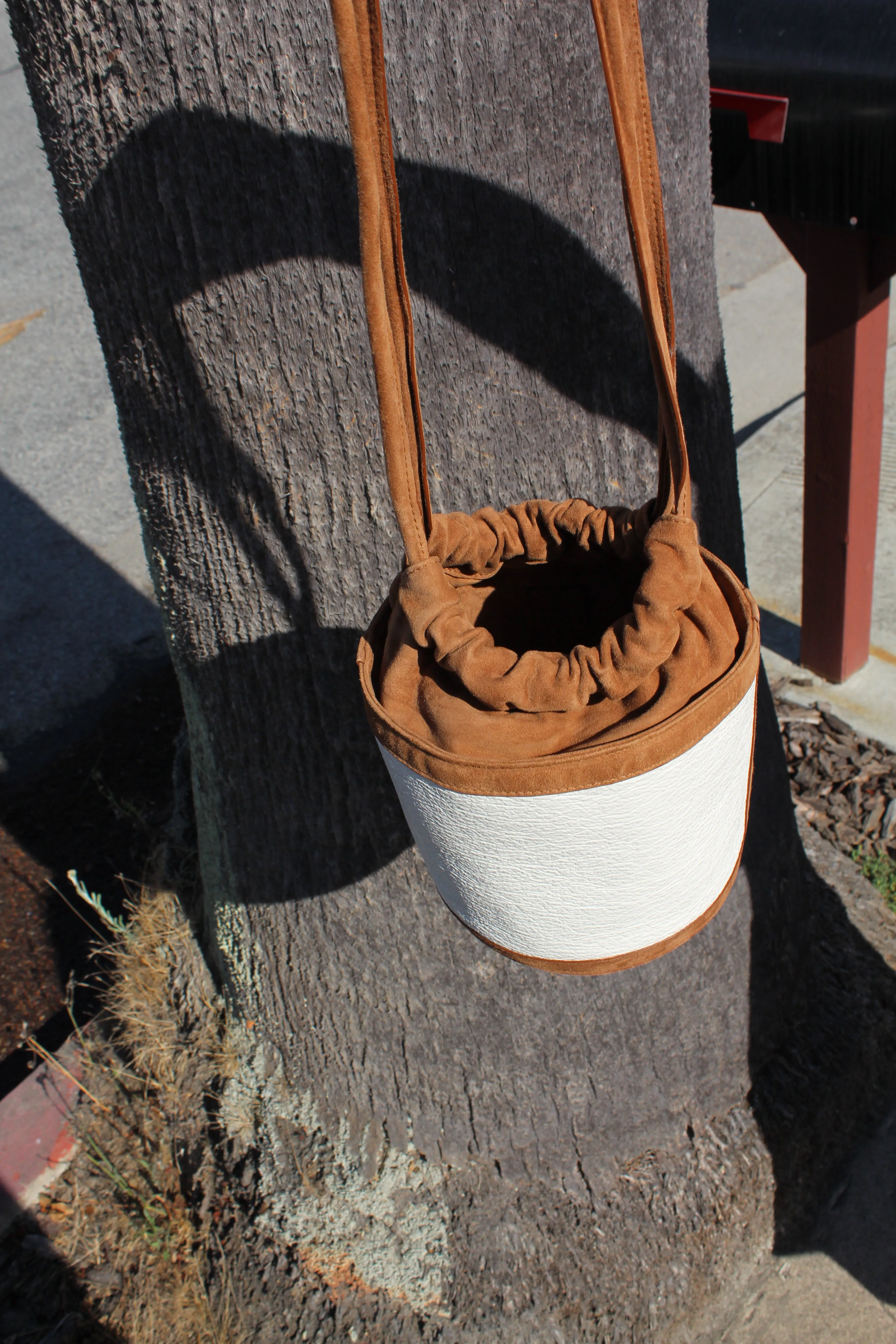 MNZ Park Bucket Bag White/Brown sold by Beklina product image thumbnail 3