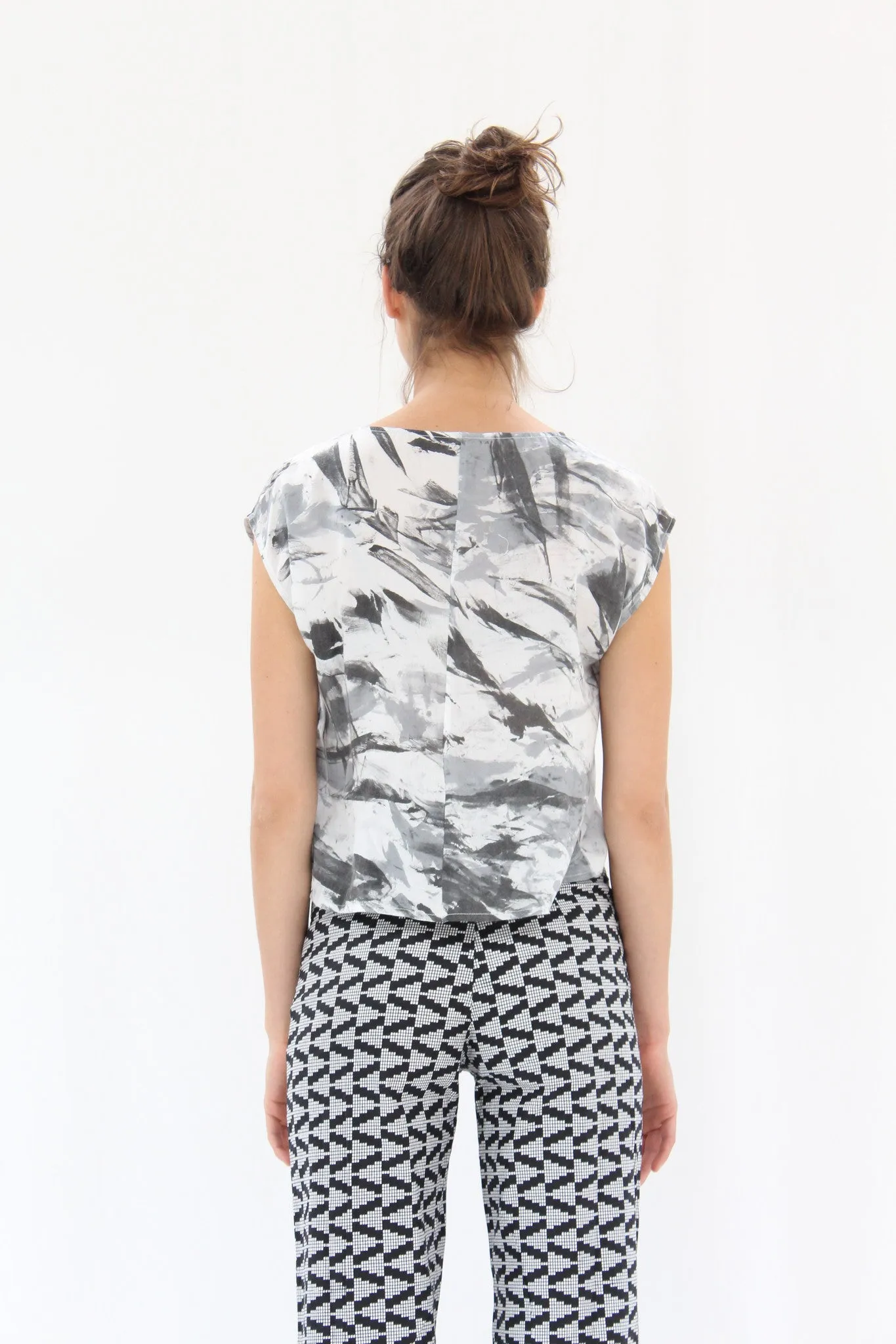Osei Duro Maena Shell Top Black White Abstract sold by Beklina product image thumbnail 2