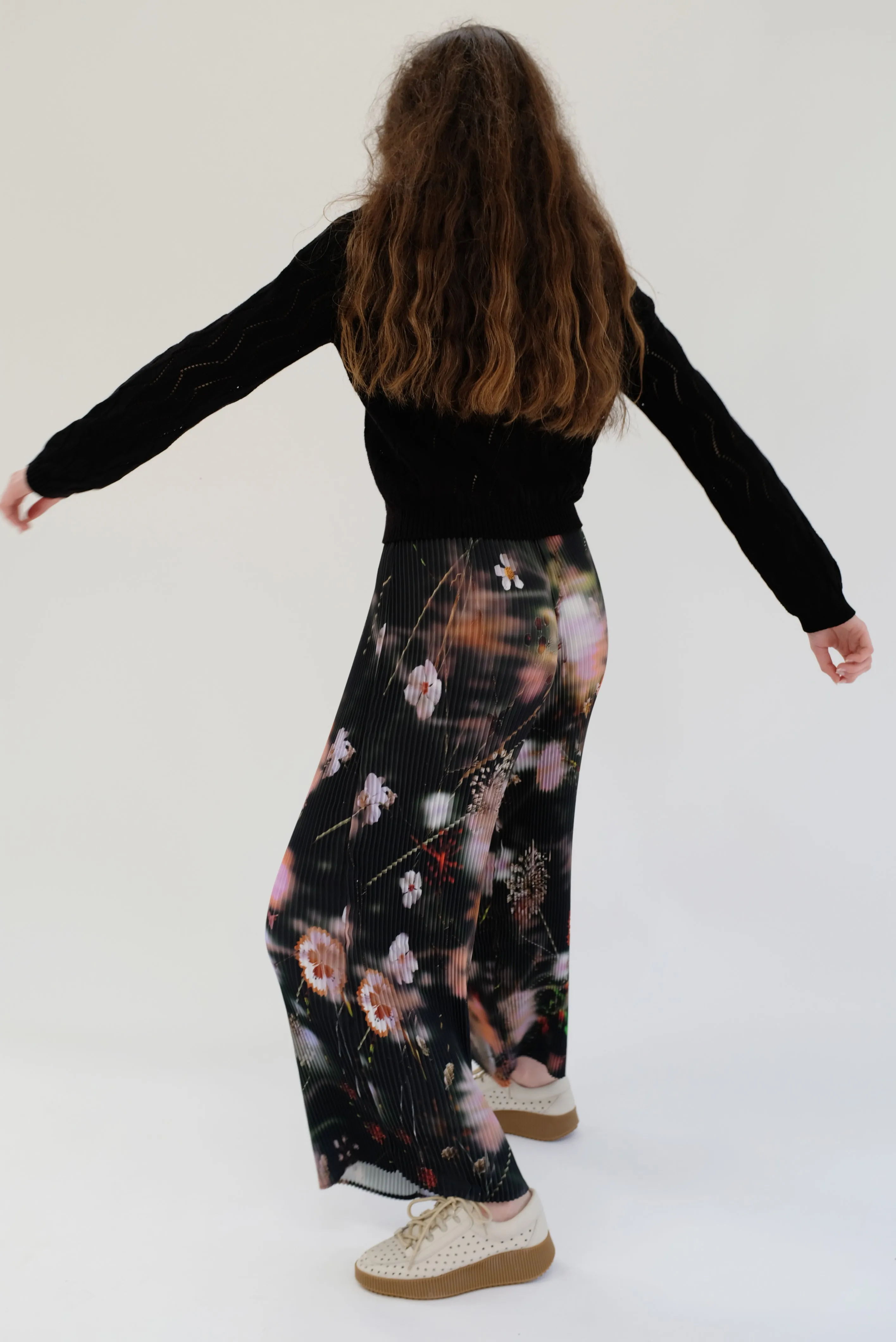 Beklina Bilbao Crew Black sold by Beklina product image thumbnail 3