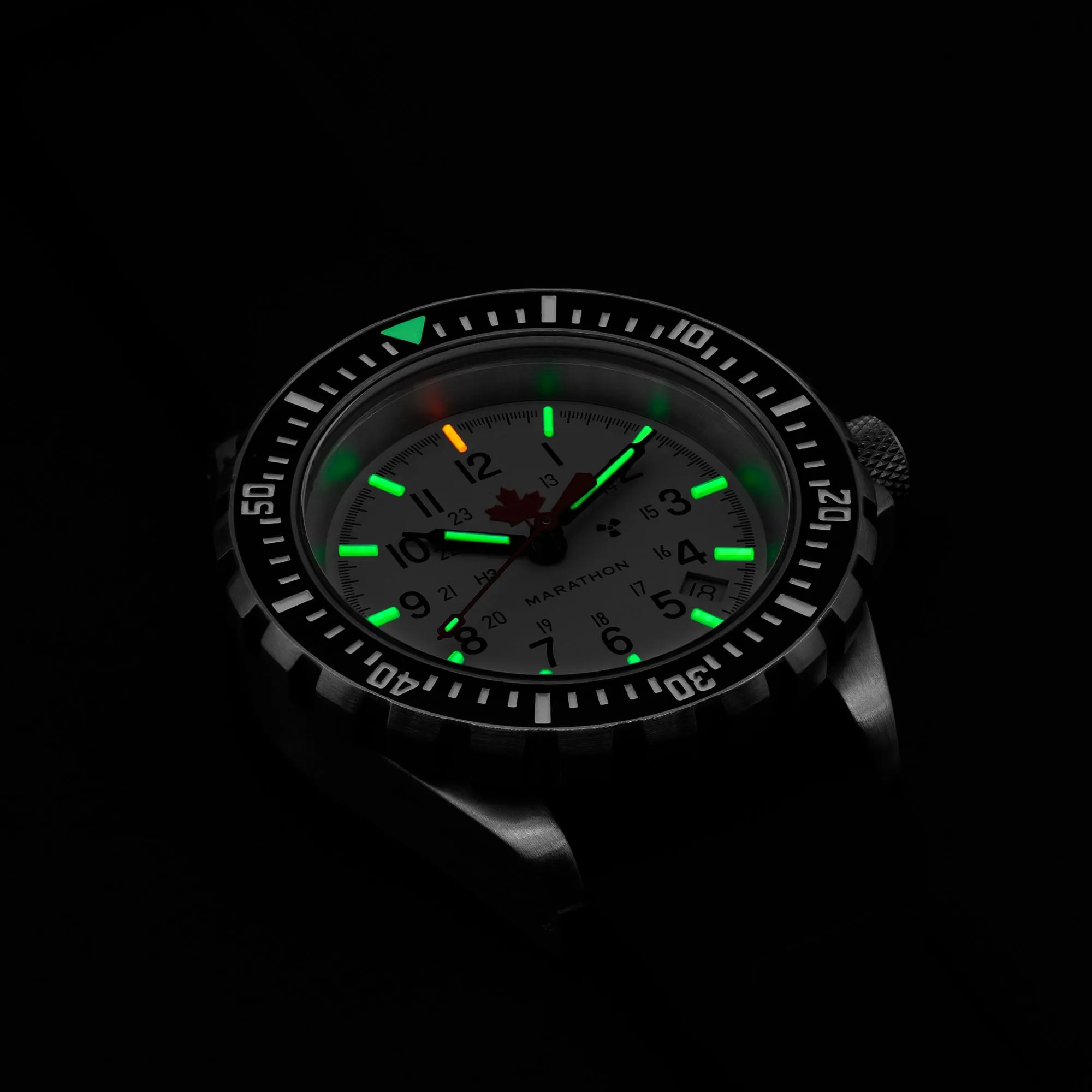 41mm Arctic Red Maple Large Diver's Automatic (GSAR) sold by Marathon Watch product image thumbnail 5