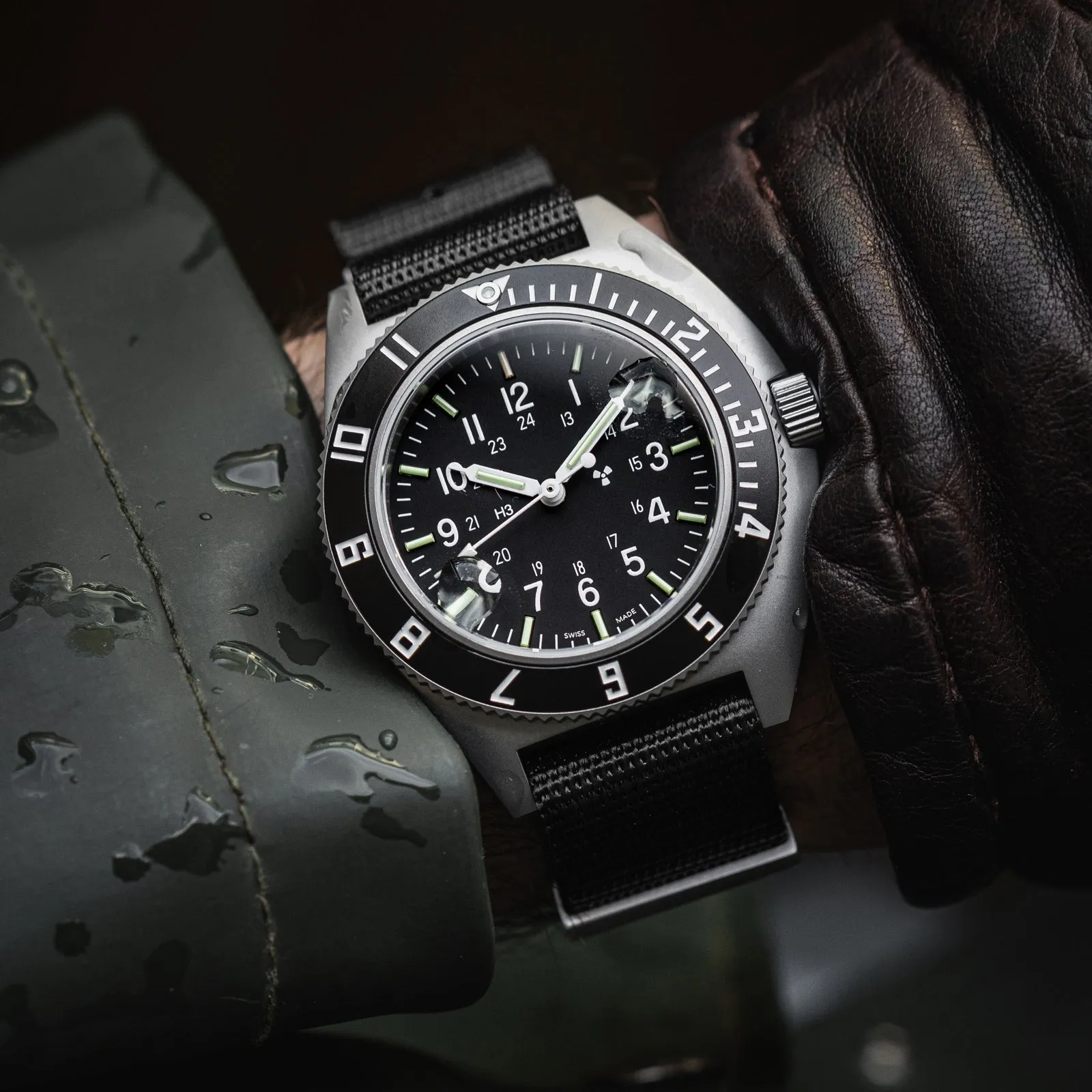 41mm Steel Navigator (SSNAV) on Nylon DEFSTAN sold by Marathon Watch product image thumbnail 3