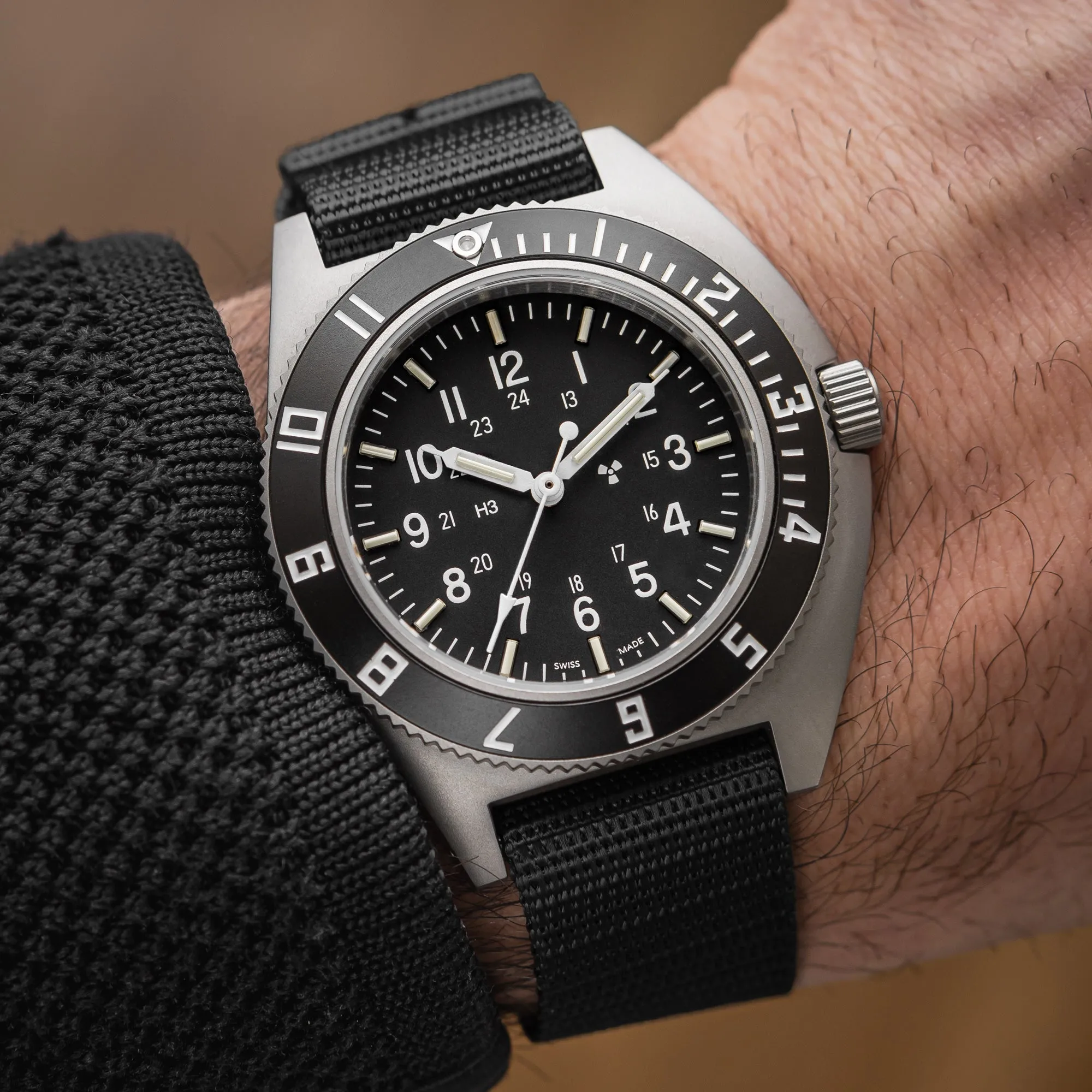 41mm Steel Navigator (SSNAV) on Ballistic Nylon sold by Marathon Watch product image thumbnail 3
